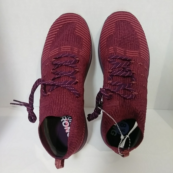 NWOB UNDER ARMOUR SNEAKERS. size 8 1/2 - Picture 6 of 12